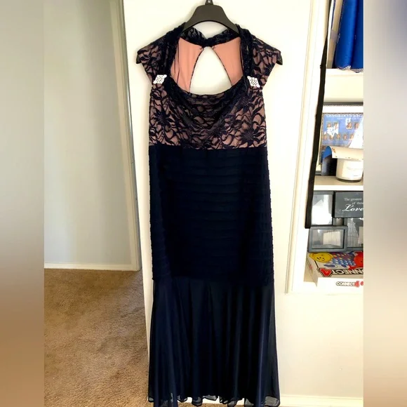 R & M Richards | Dresses | Rm Richards Plus Size Gown In Exellent Condition Plus  Size 8w | Poshmark
